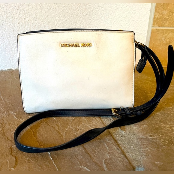 Michael Kors Handbags - Michael Kors little white bag